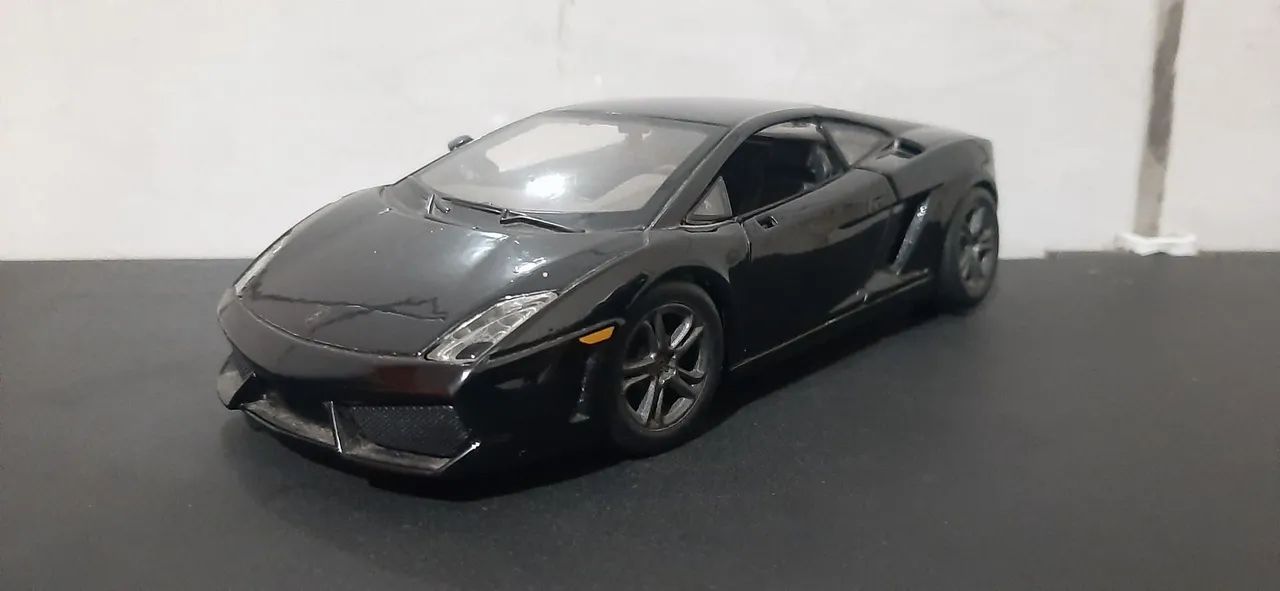Miniatura Lamborghini Gallardo 1:24