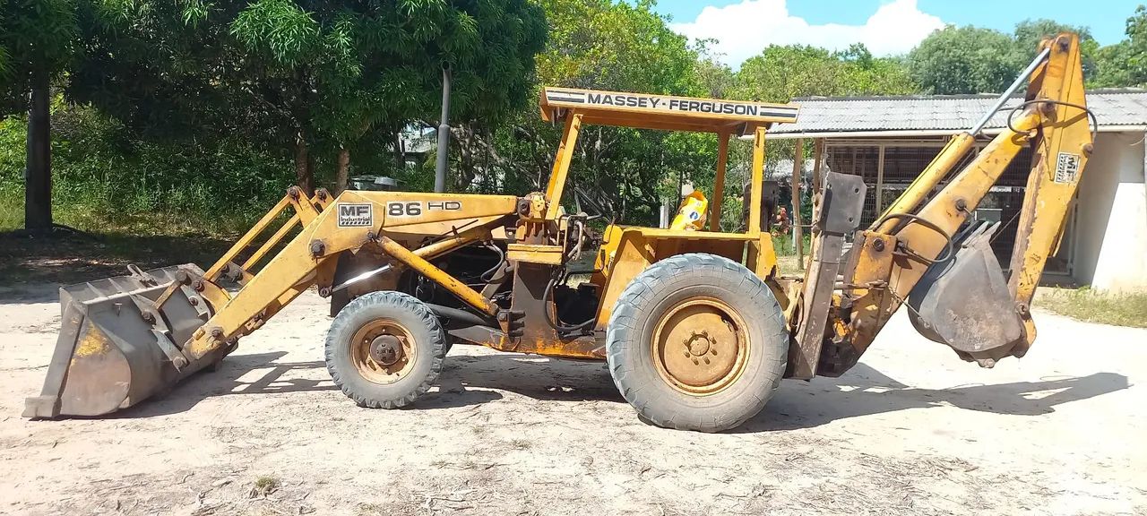 Retroescavadeira MF86 4x2 - Foto 3
