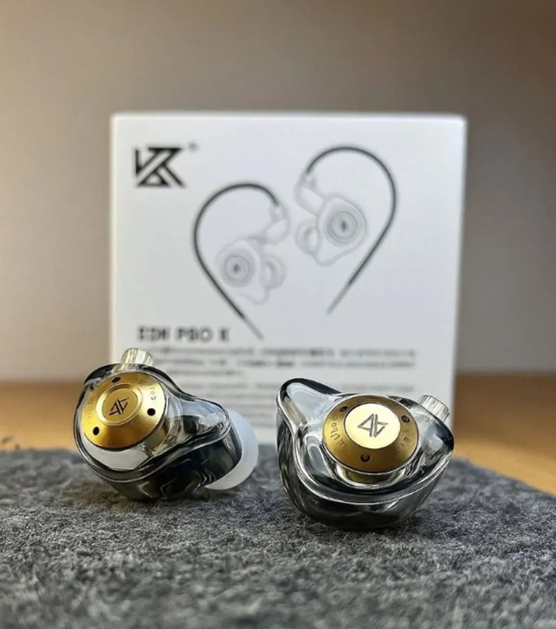 KZ EDX Pro com Microfone Grave Forte Lacrado