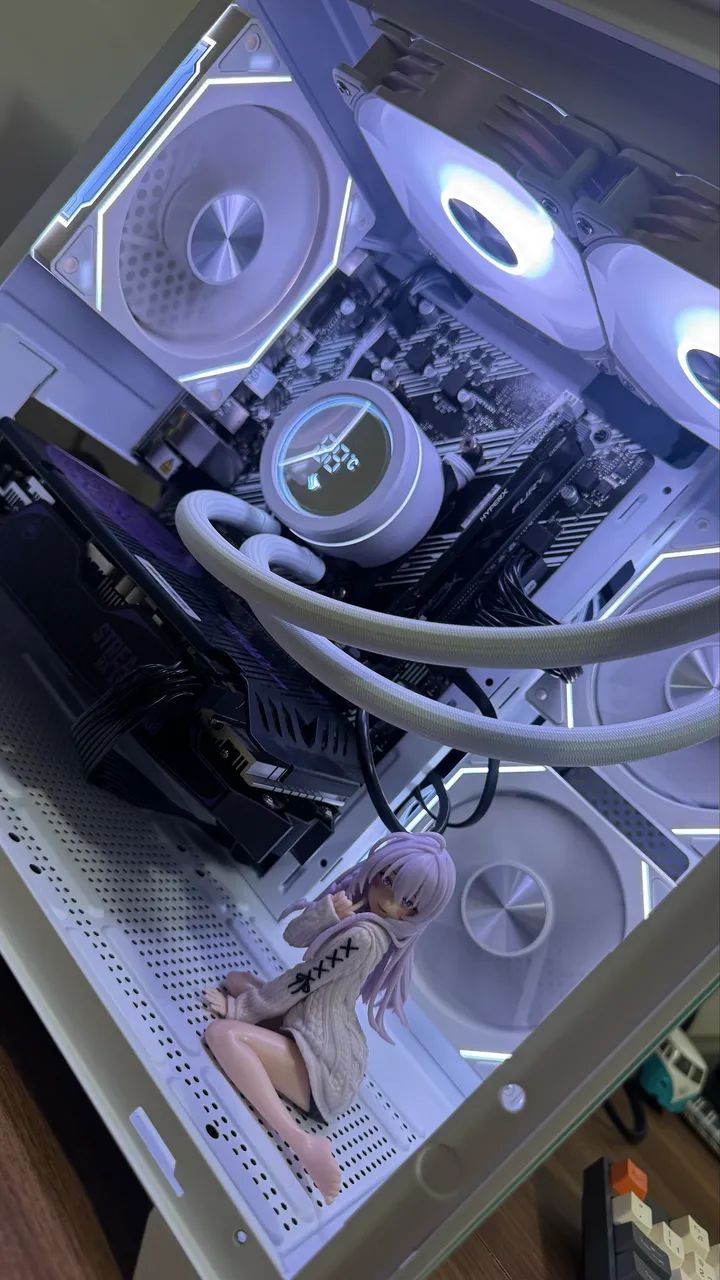 PC GAMER WHITE - Foto 4