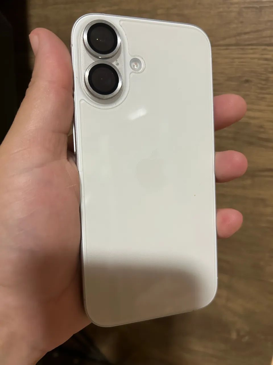 Vende-se iPhone 16
