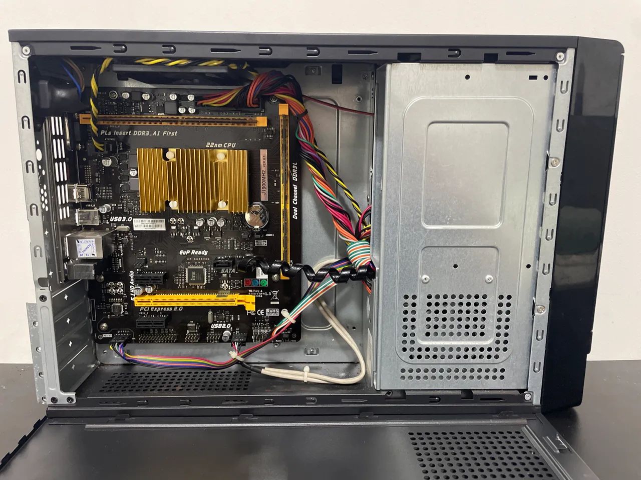Computador / PC Desktop Antigo (Para Peças ou Conserto) + 12GB RAM