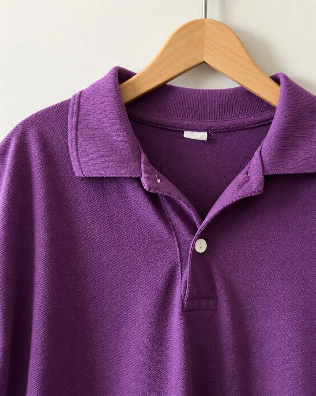 Camiseta polo roxa violeta masculina  - Foto 2