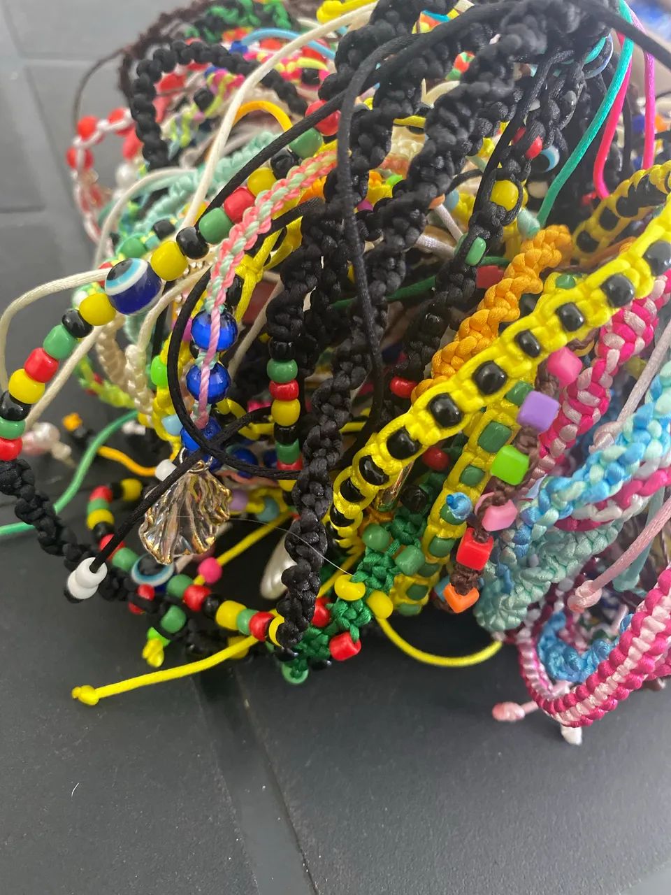 Vendo pulseiras e chocker artesanais, para revenda  - Foto 2