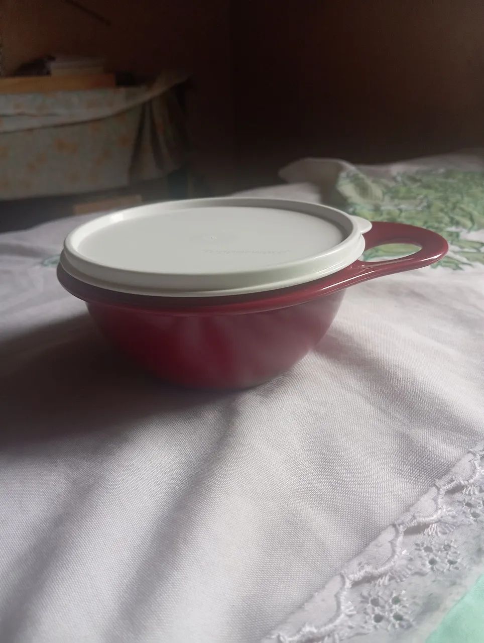 Tupperware pequena nova