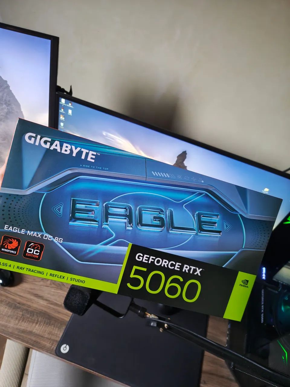RTX 5060 Gigabyte EAGLE MAX OC - NOVA/LACRADA