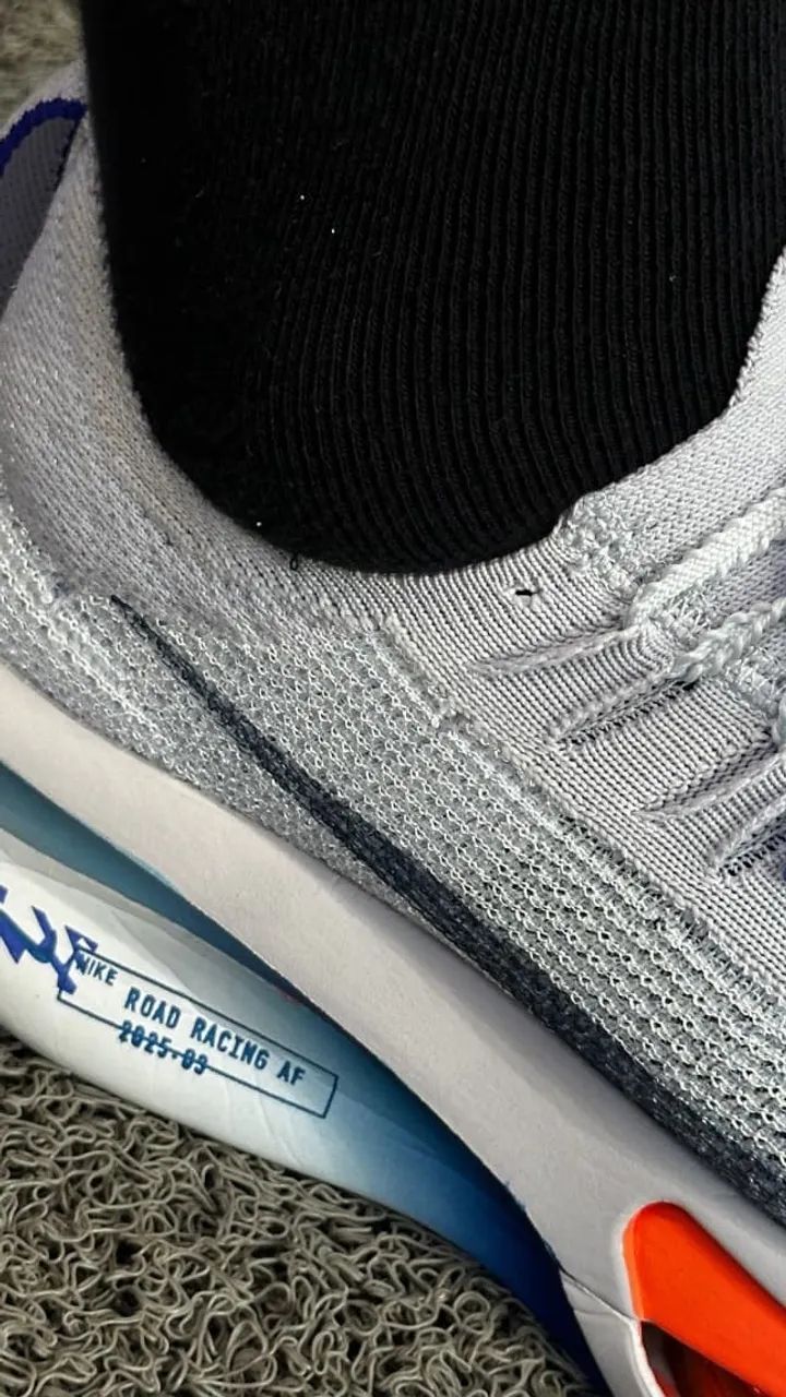 Nike Zoom X Alphaly Importado  - Foto 4