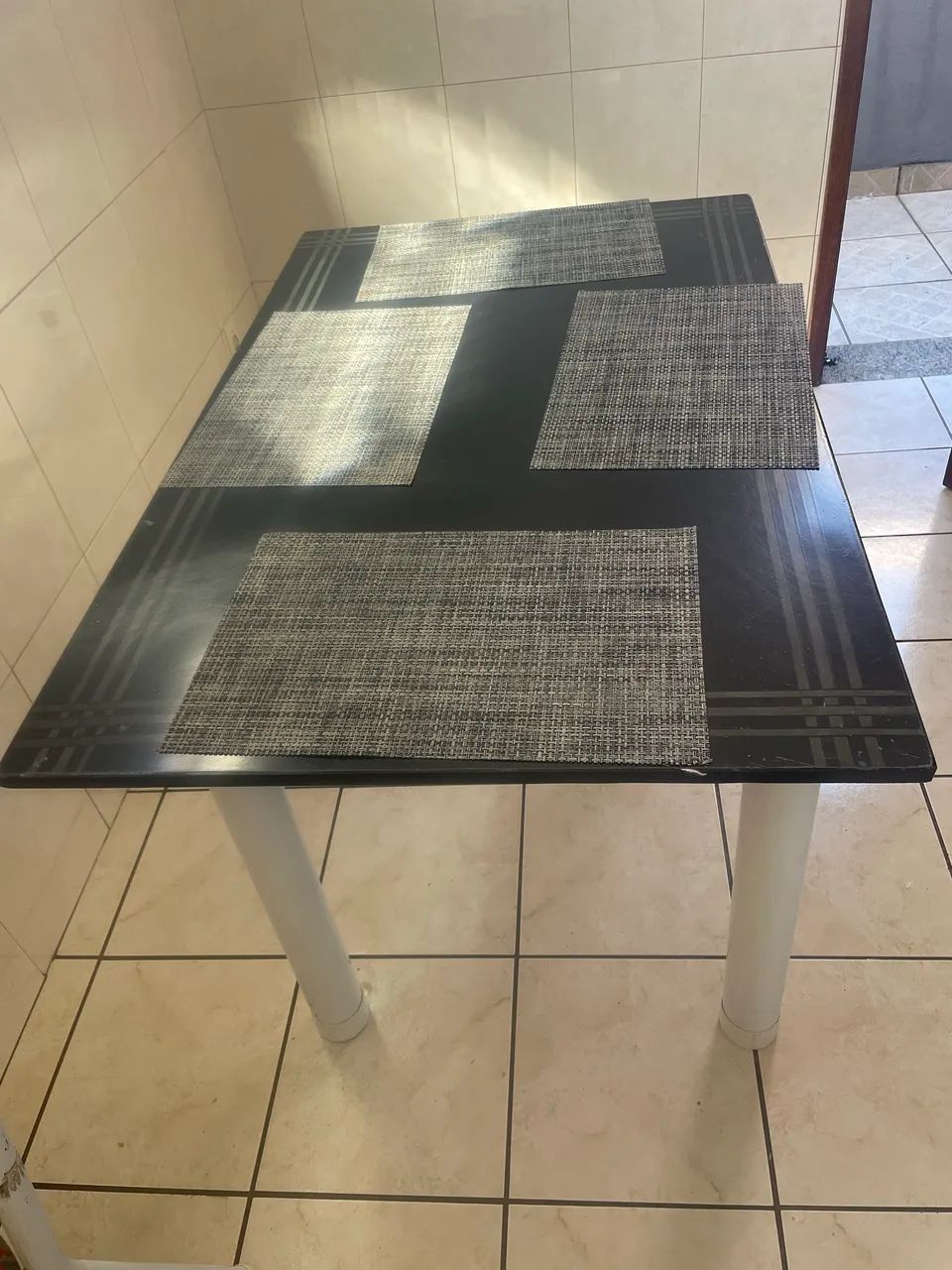 Mesa 4 cadeira  - Foto 2