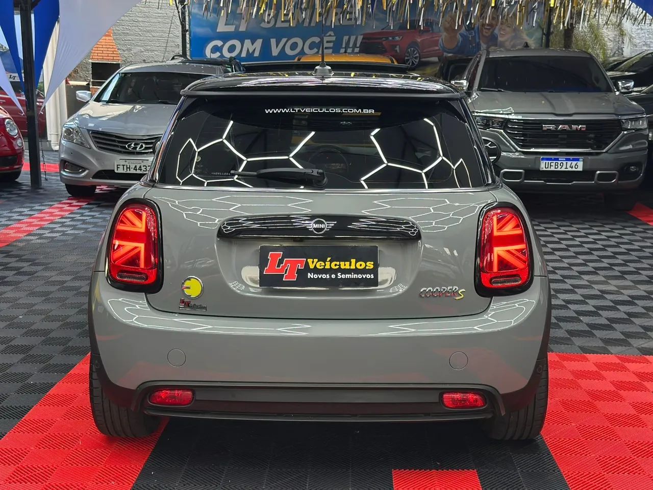 Mini Cooper SE Exclusive 3P (elétrico) 2022 - Foto 5