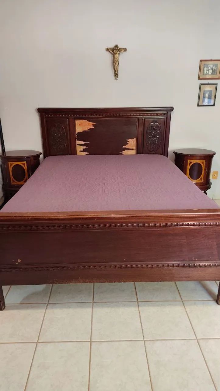  2 criados de quarto colonial em madeira maciça  - Foto 2