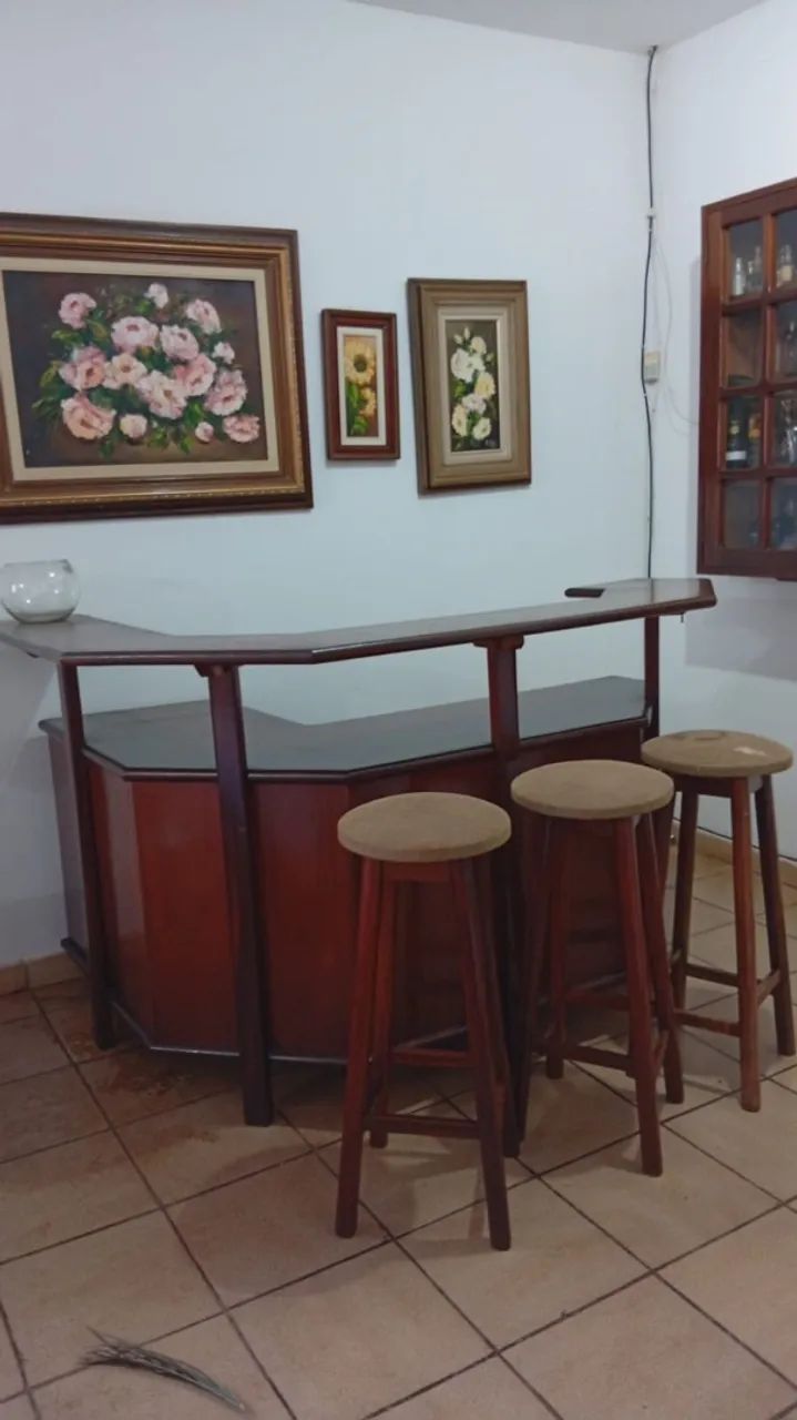 Balcão e banquetas 