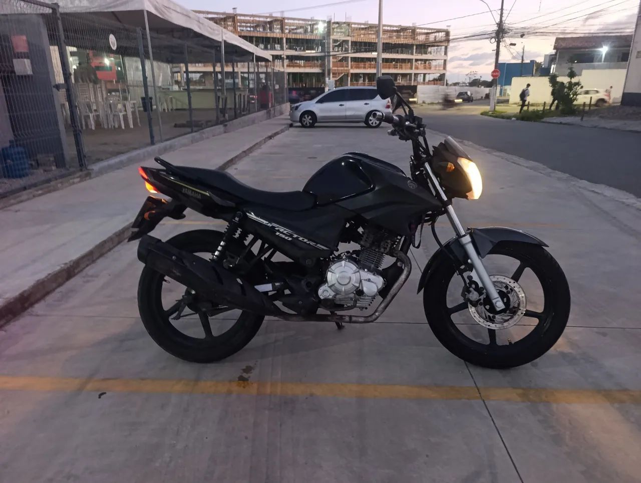 Yamaha 150  - Foto 3