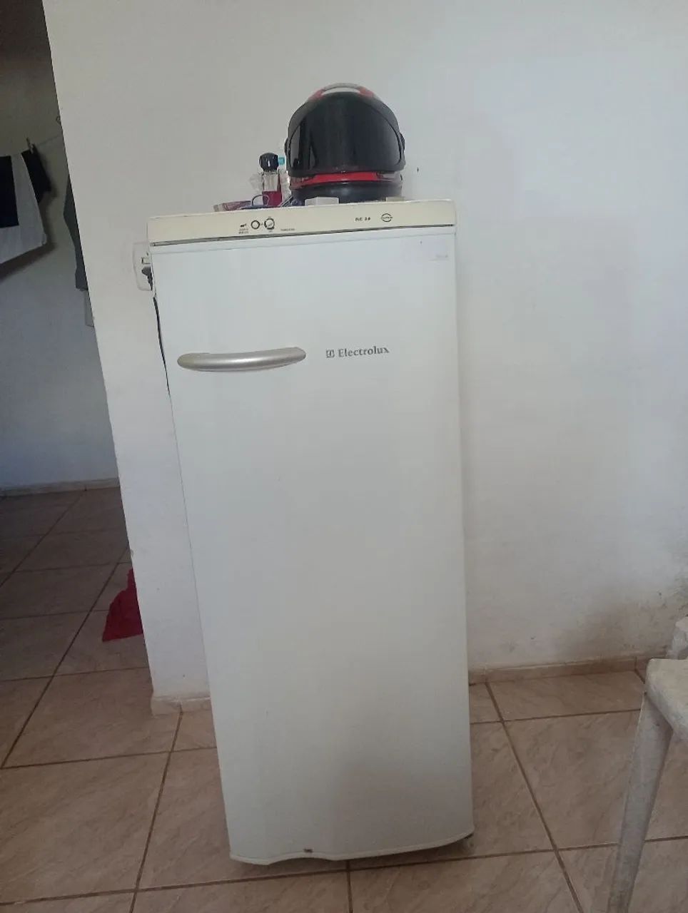 Geladeira semi nova 