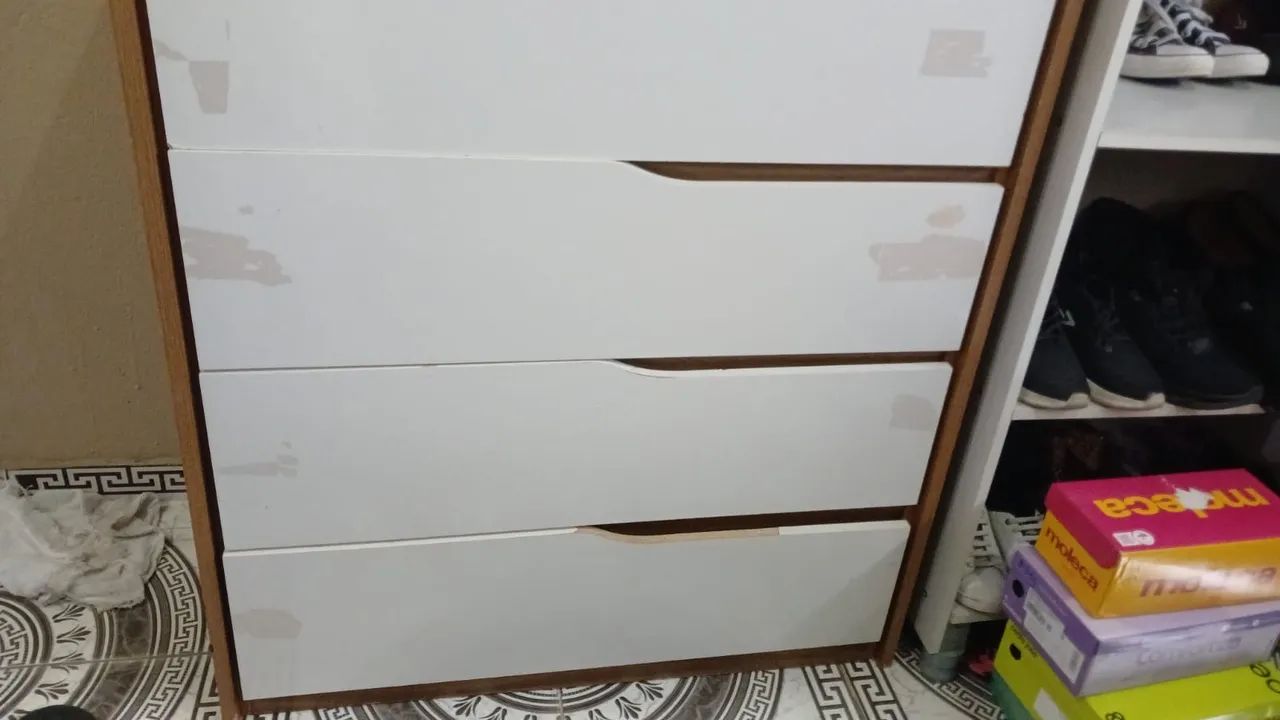 Cômoda 4 gavetas