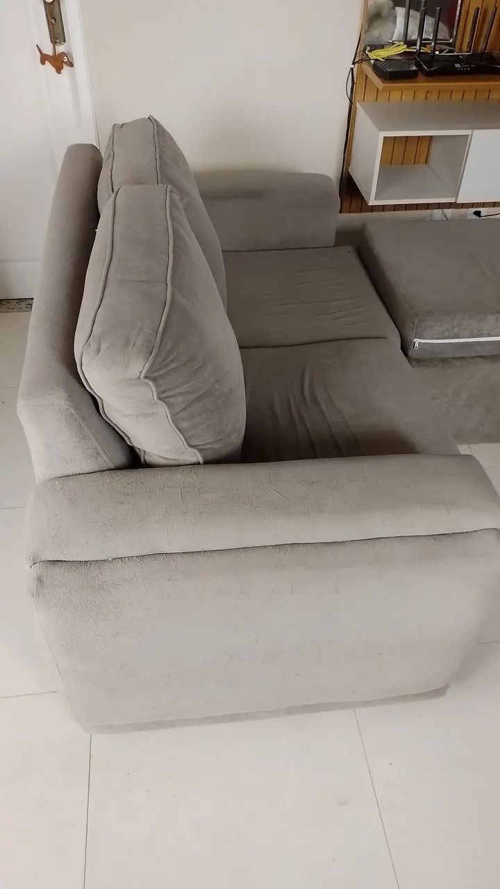 Vendo Sofá 2 lugares acompanha Puff - Foto 2