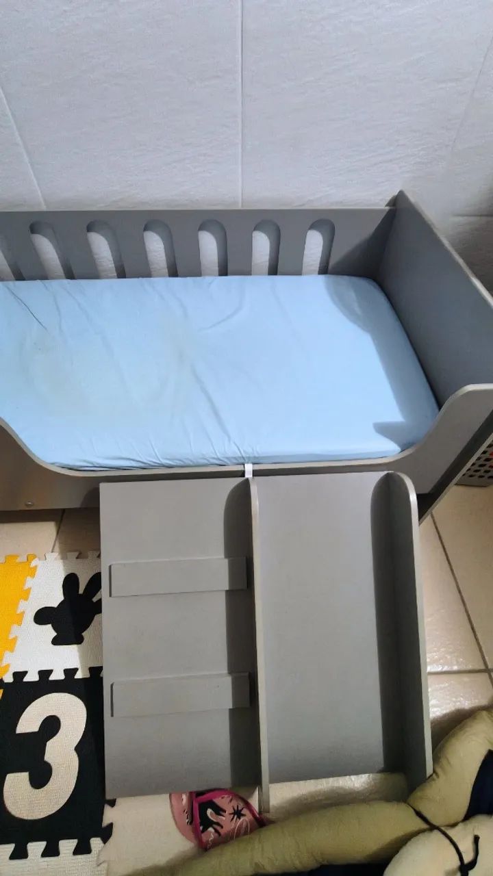 Mini cama com escorregador 