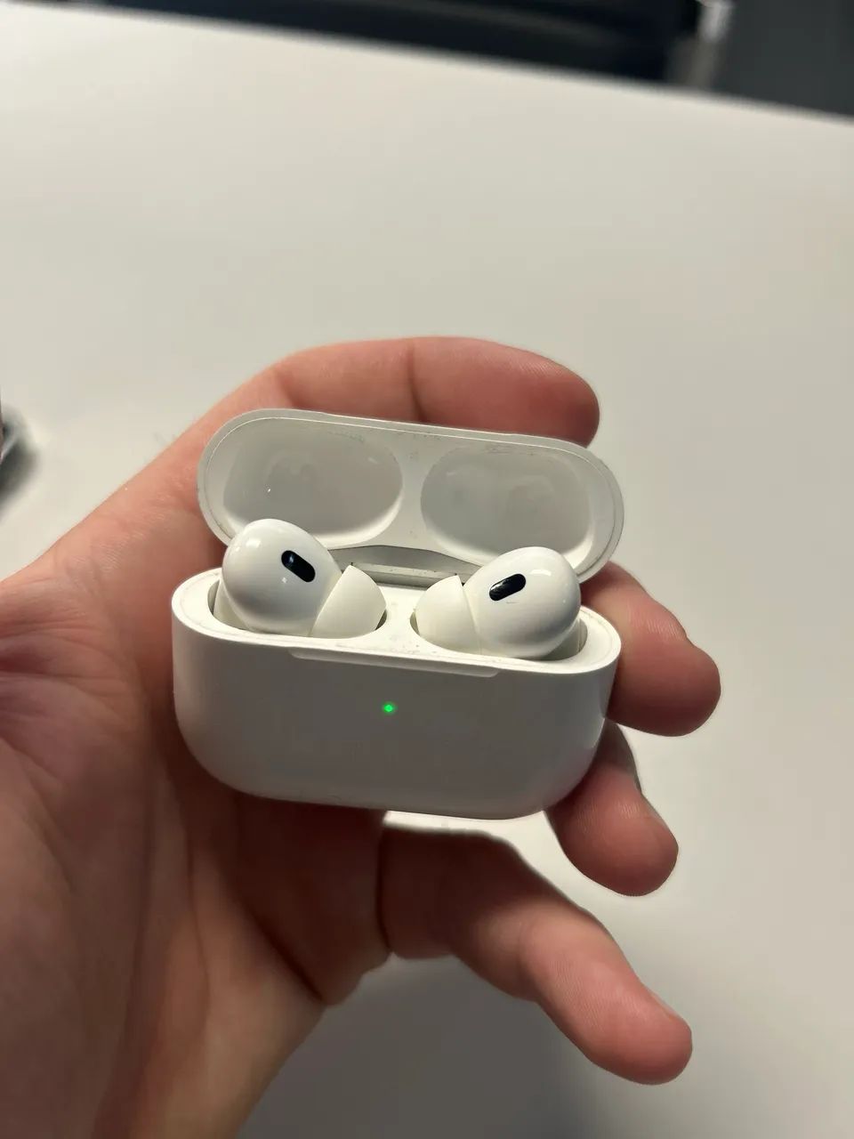 AirPods Pro 2 (Usado) 