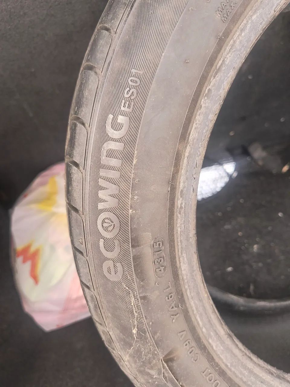 Pneu 195/50 R16 Kumho Ecowing - 90% Borracha (Semi-novo) - Foto 4