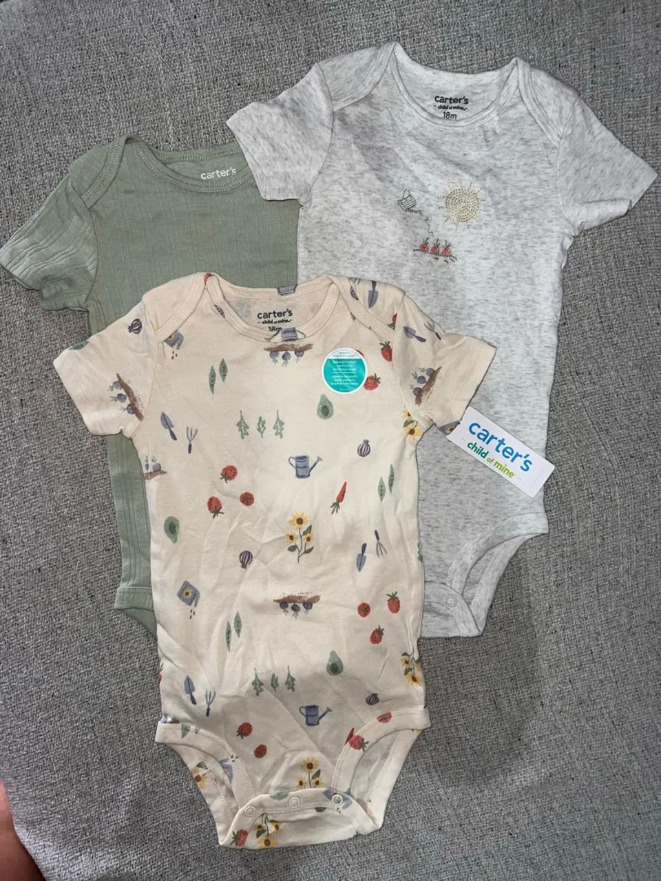 Kit 3 bodys Carters original, novo - Foto 3