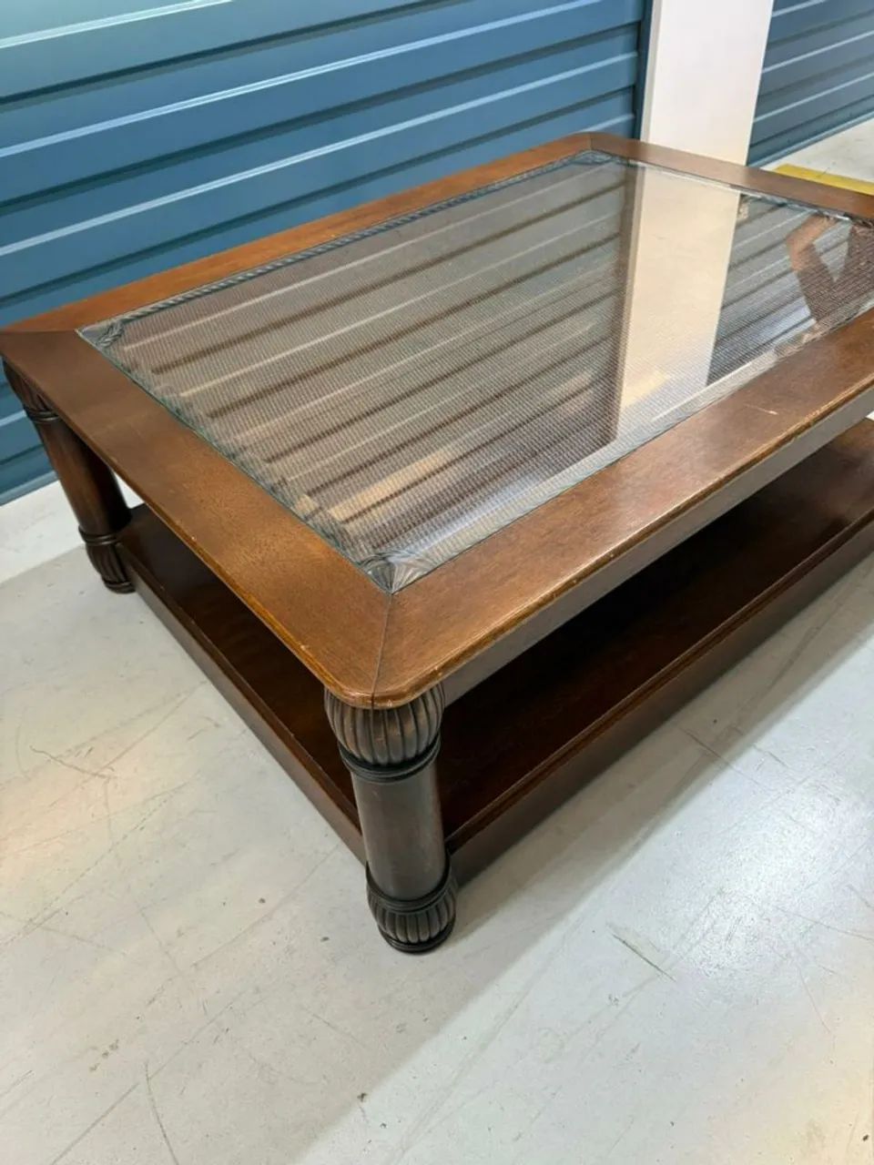 Mesa de Centro de Madeira Maciça 