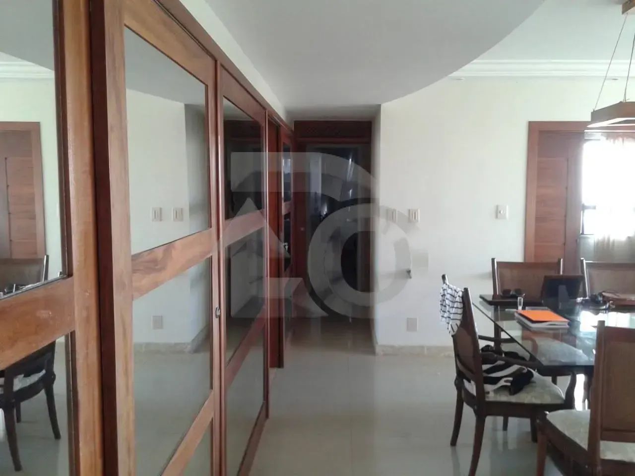 Apartamento de 290m² no Biarritz Plaza com 4 Quartos, Varanda, Lazer e 3 Garagens - Foto 3