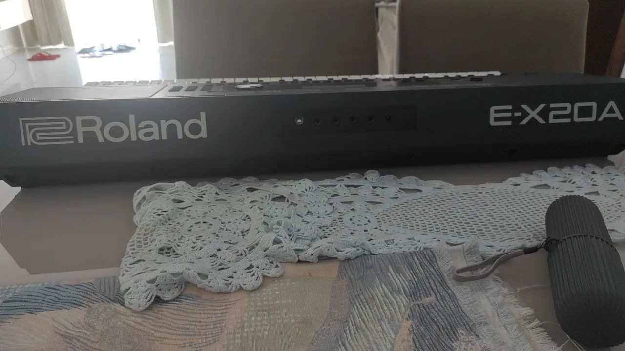 Teclado Roland E-X20A