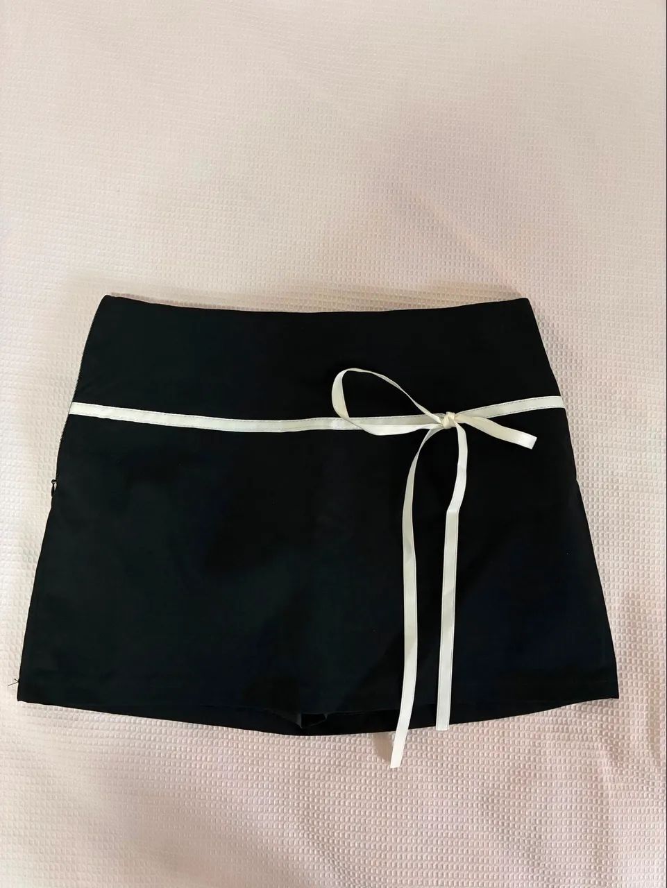 Mini Saia Short Preta Com Lacinho Branco