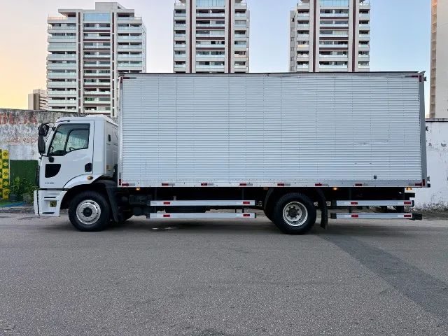Ford Cargo 1319 (2013)  - Foto 3