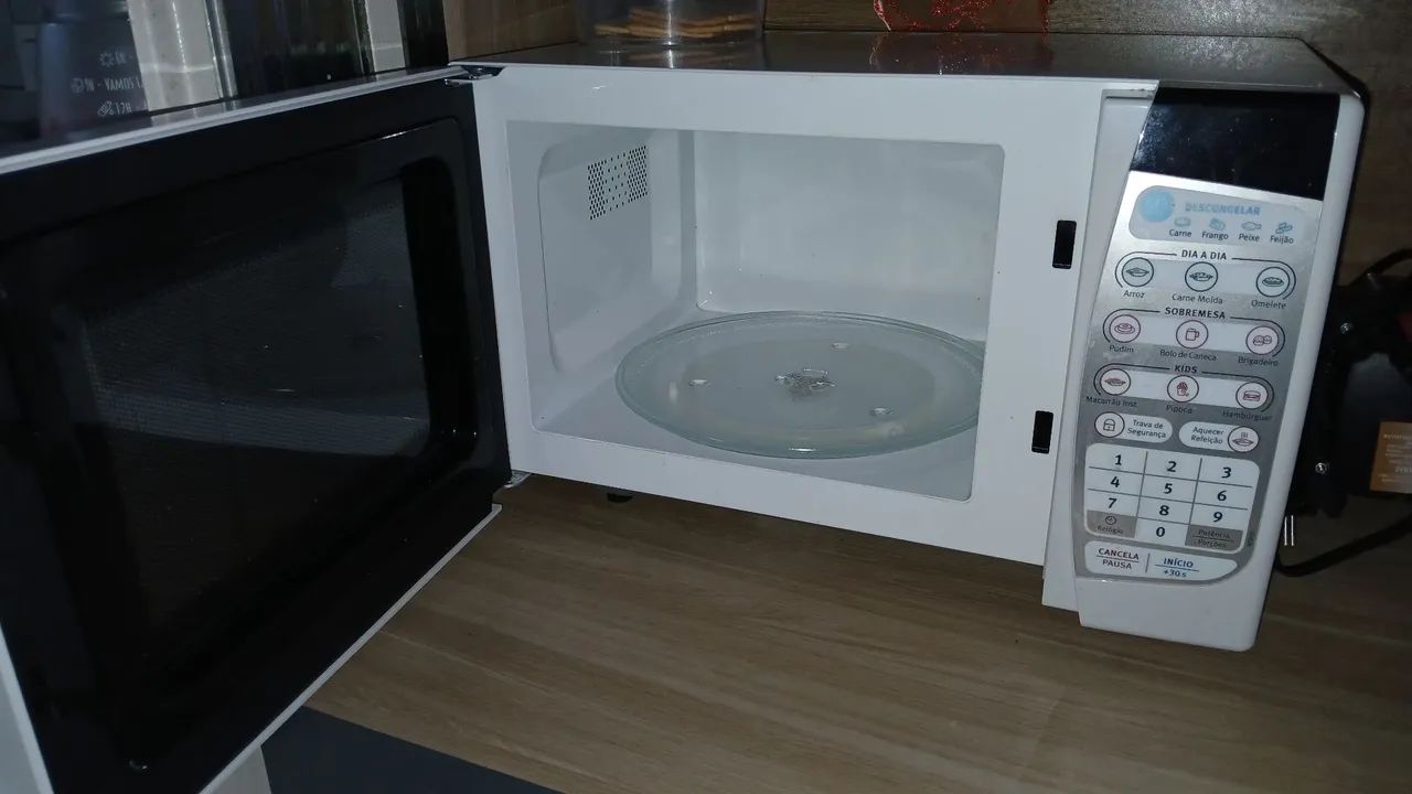 Microondas 20 litros 220w - Foto 2