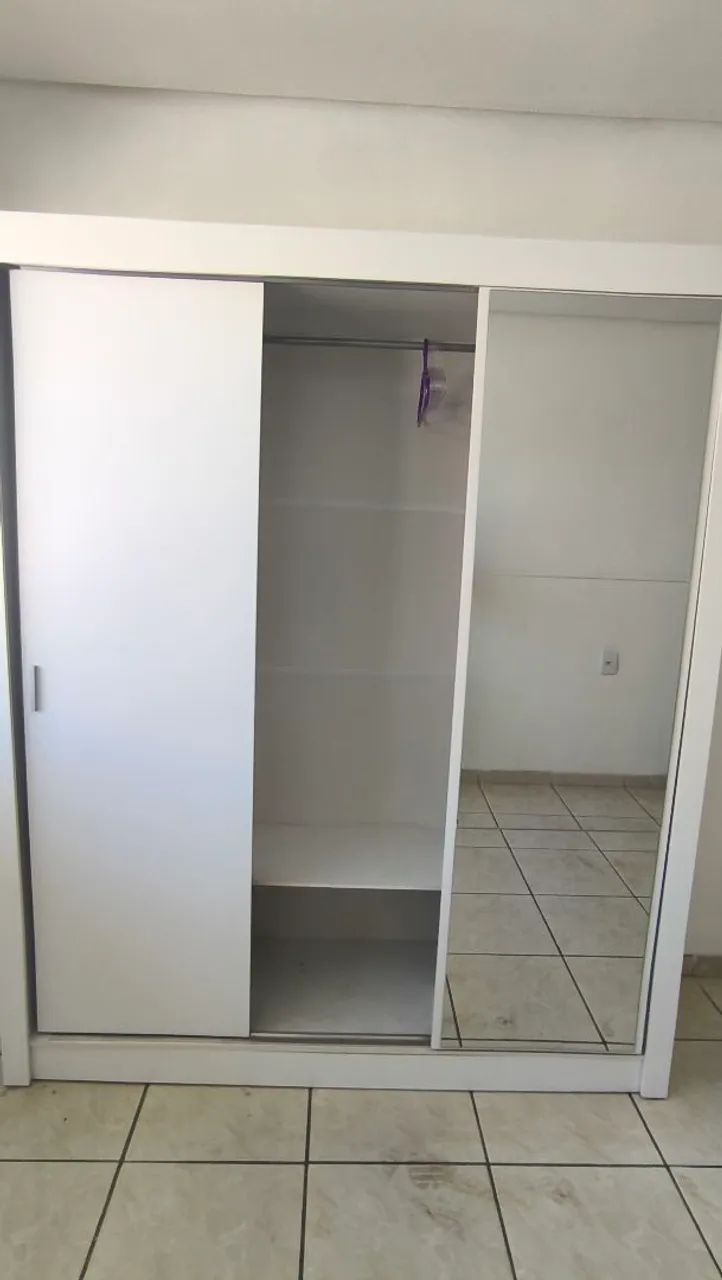 Guarda roupa casal com espelho - Foto 3