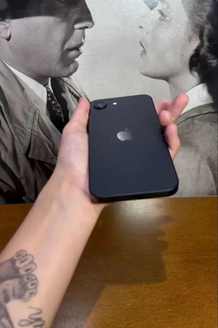 iPhone 16e completo e com garantia  - Foto 5
