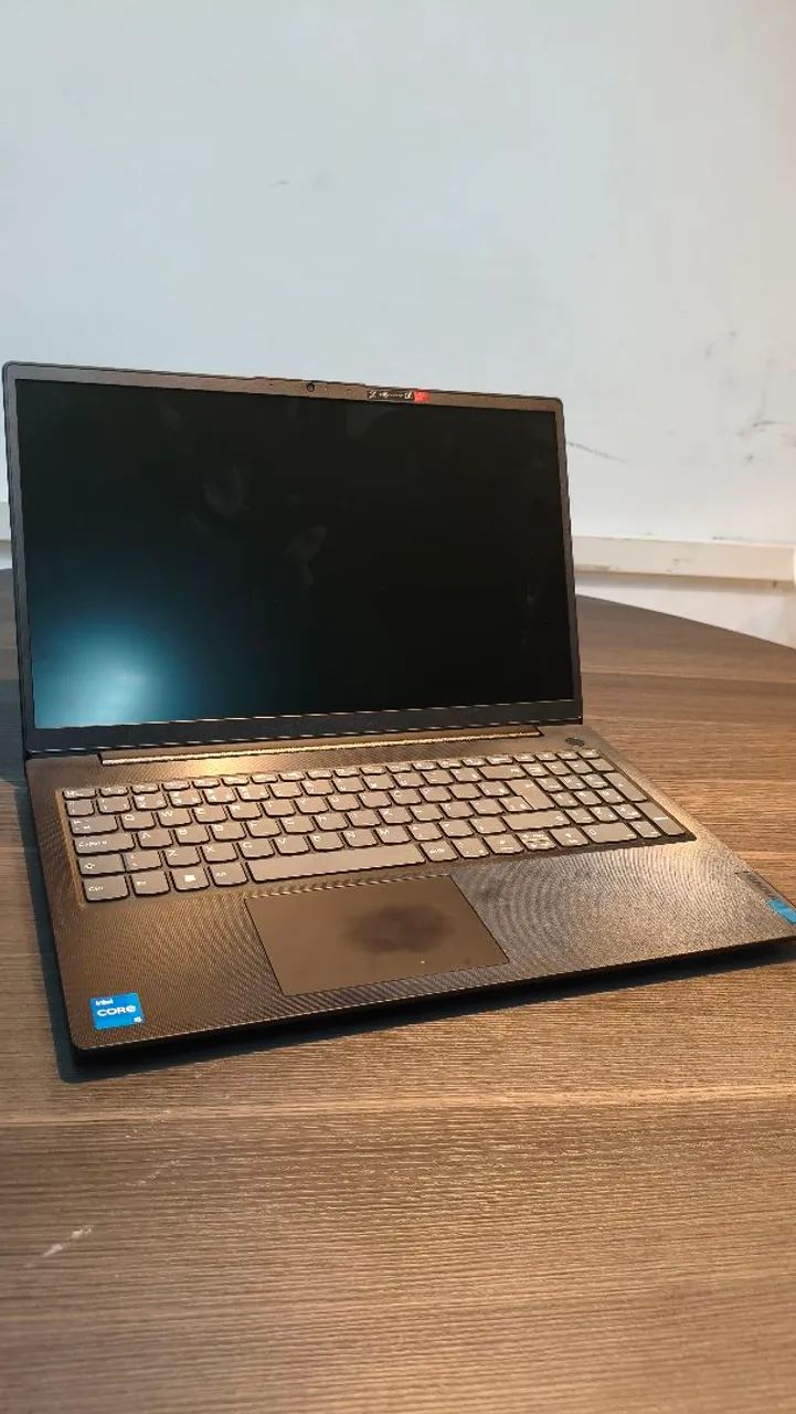 Notebook Lenovo V15