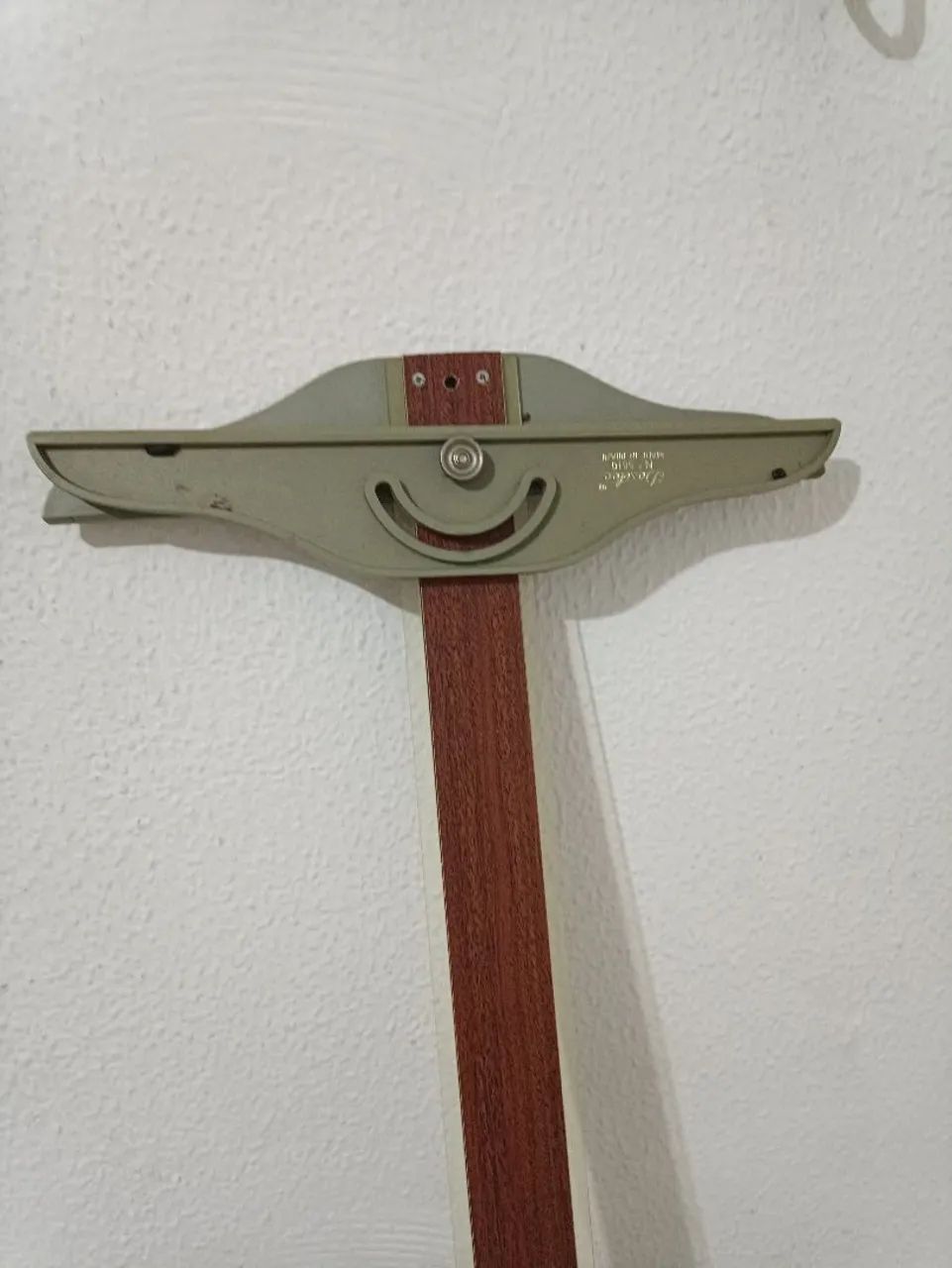 Vendo kit de desenho Régua T e escalímetro 