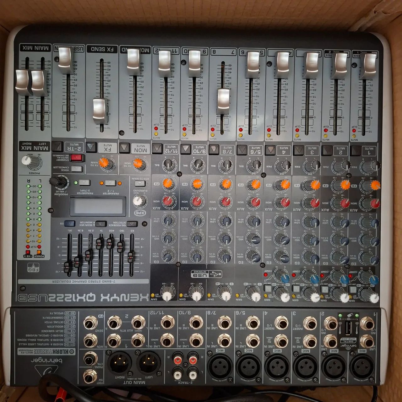 Mesa de som behringer novíssima  - Foto 3