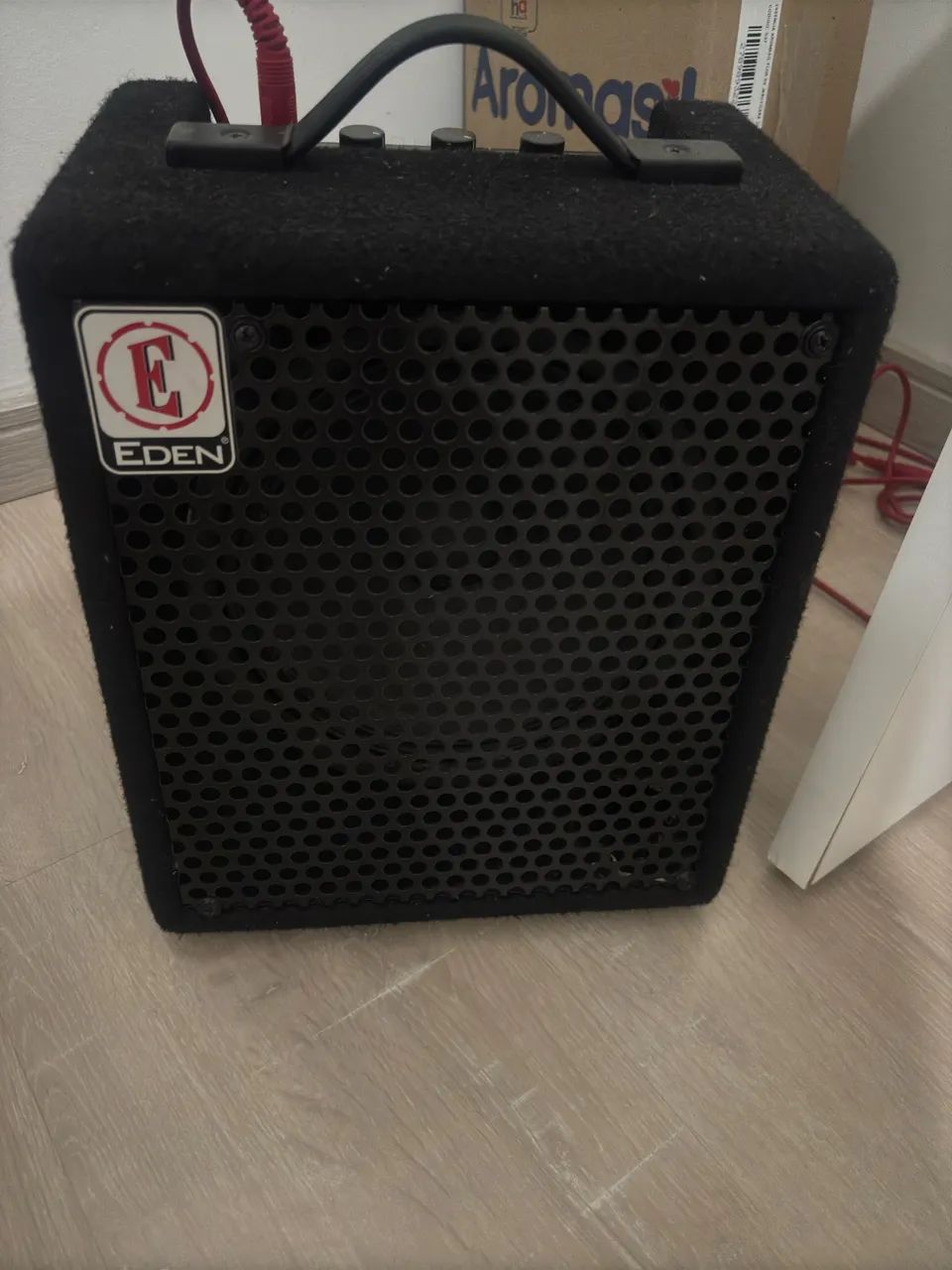 Amplificador Eden EC8-E para Contrabaixo - Importado - 20W