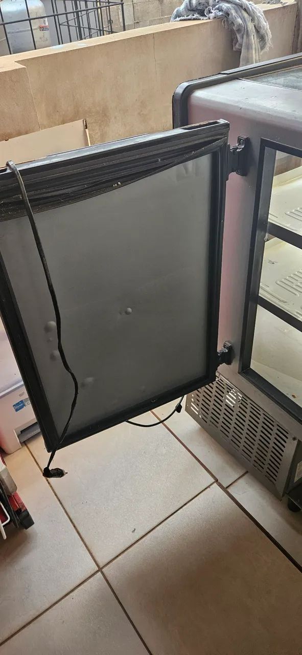 balcão refrigerado com vidro curvo - Foto 4