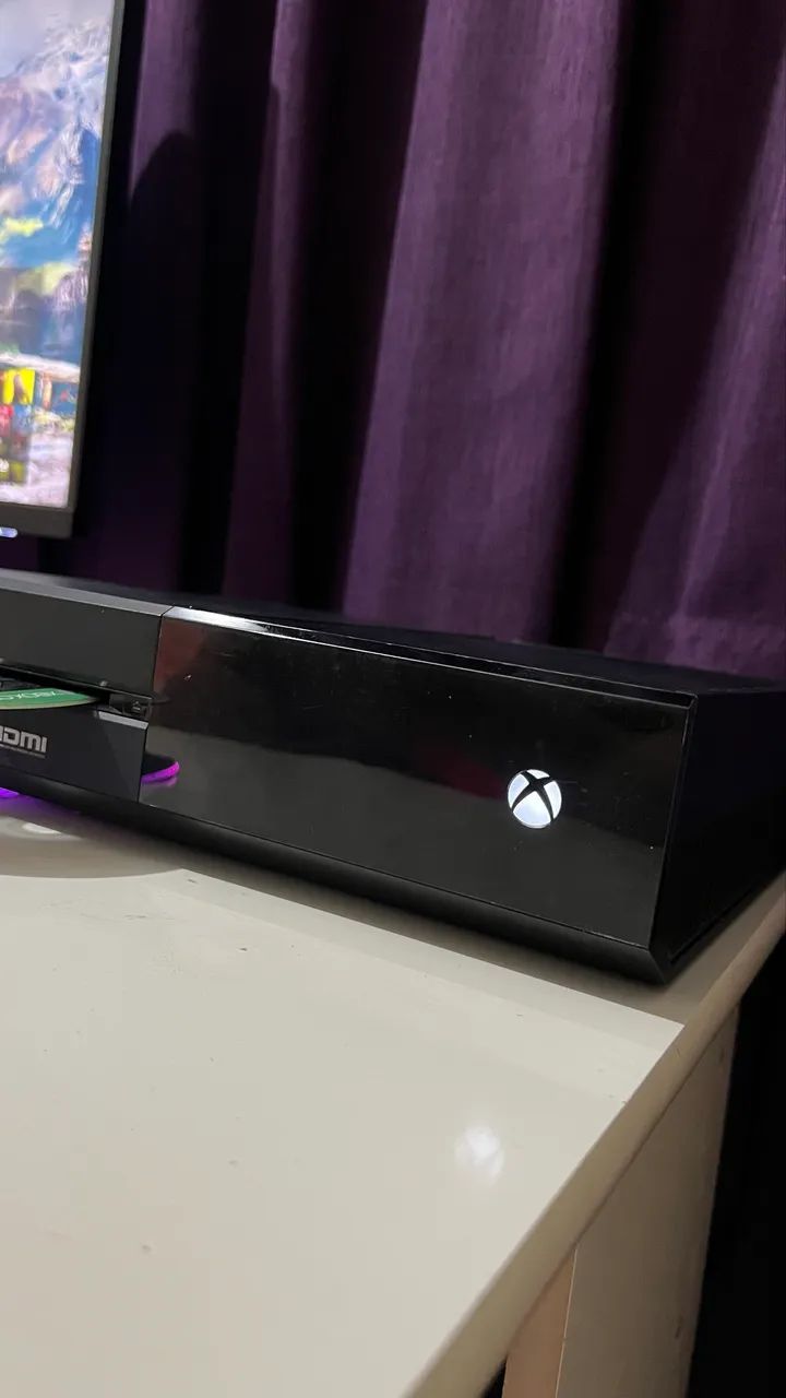 Xbox One 1Tb com caixa funcionando perfeitamente - Foto 3
