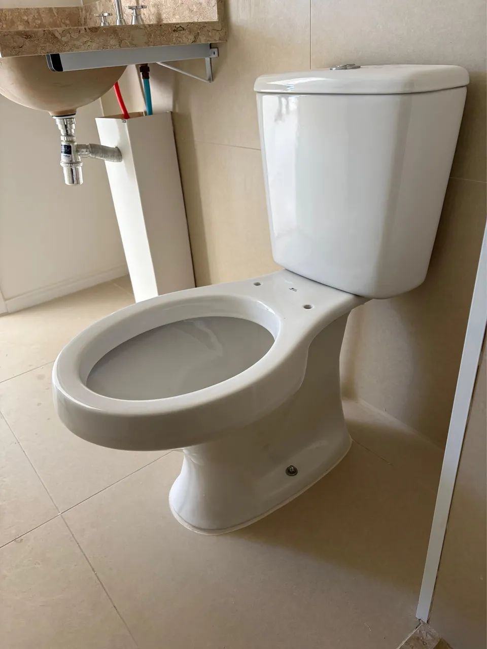 Vaso sanitário Deca com caixa acoplada - NOVO