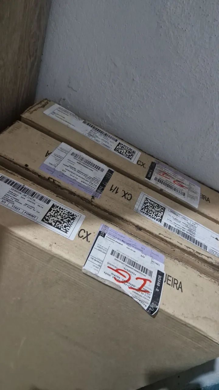 Vendo cadeiras de januta 6 unidades nova ainda na caixa - Foto 3