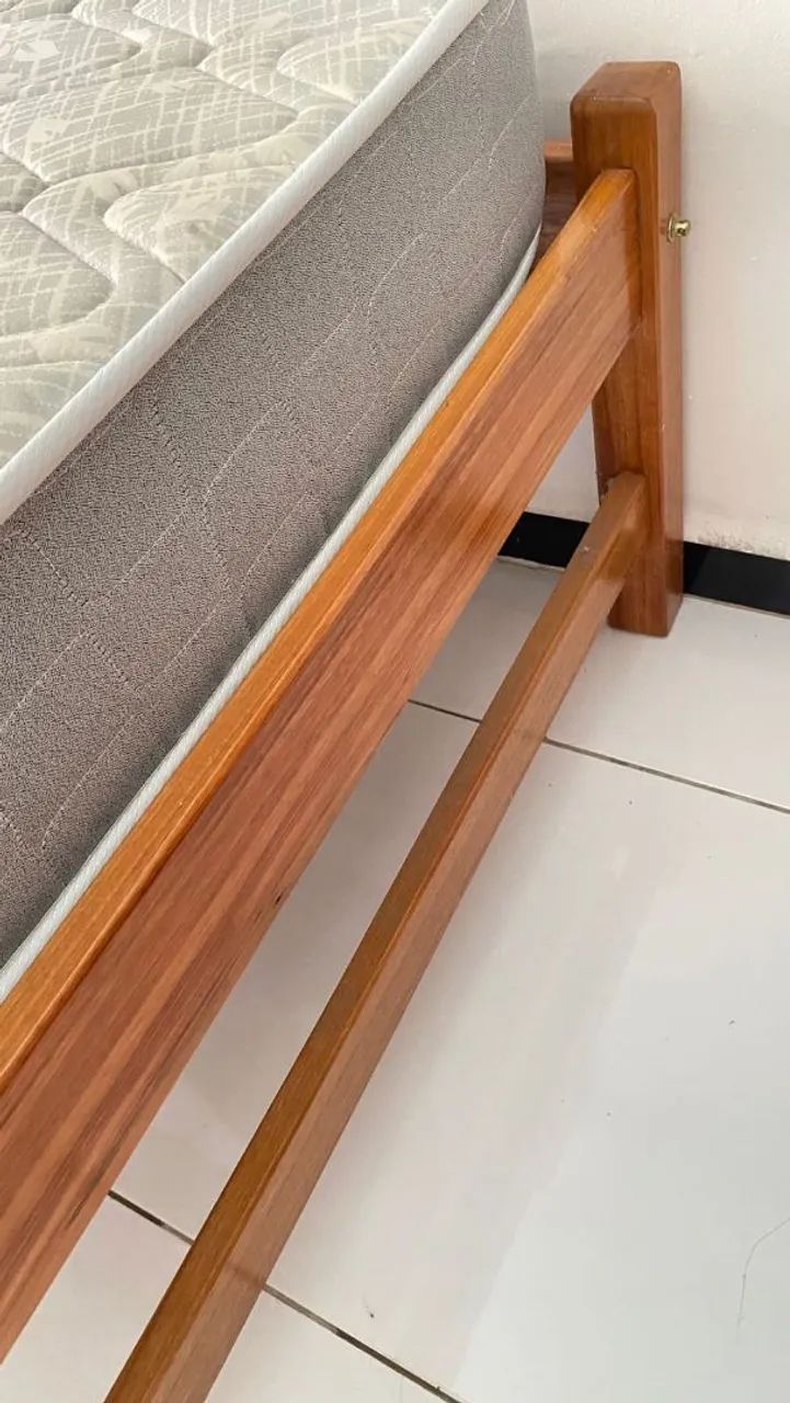 Cama solteiro em madeira maciça  - Foto 2