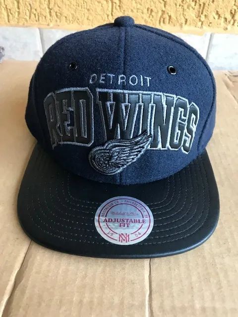 BONÉ MITCHELL & NESS DETROIT RED WINGS