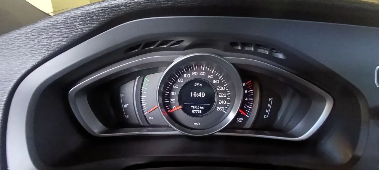 Volvo V40 T-4 2.0 Aut./mec. 2015 - Foto 3