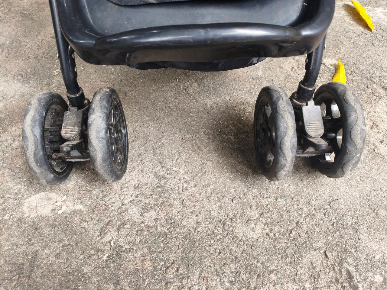  *Vendo carrinho de bebê Cosco - Foto 4