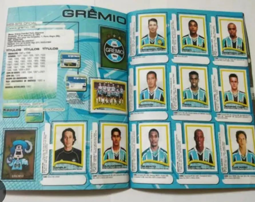 Álbum Campeonato Brasileiro 2002 Completo RARO  - Foto 2