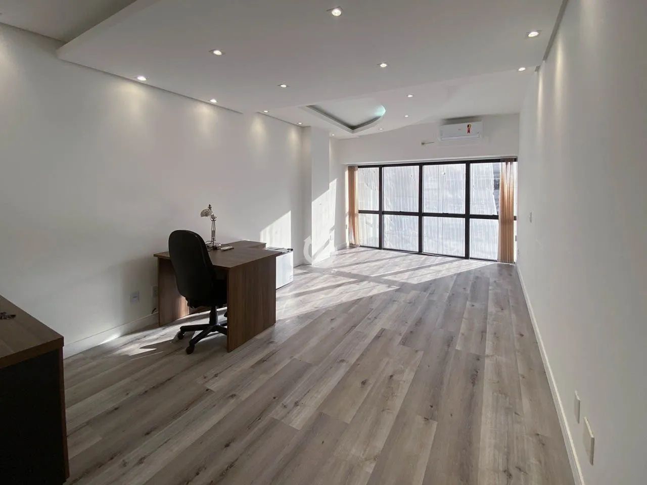 Sala disponível para venda
