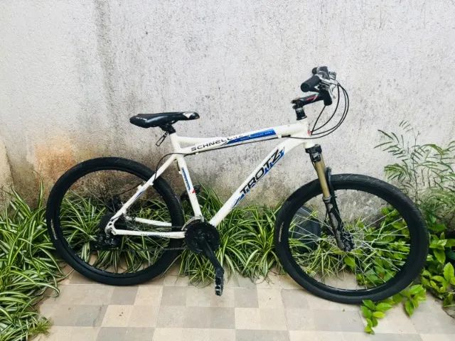 Bicicleta Trotz branco usada  - Foto 2
