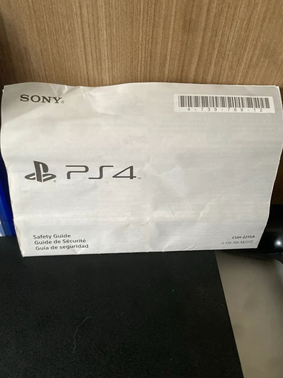PS4 Slim com 2 controles + 2 jogos e manual - Foto 2