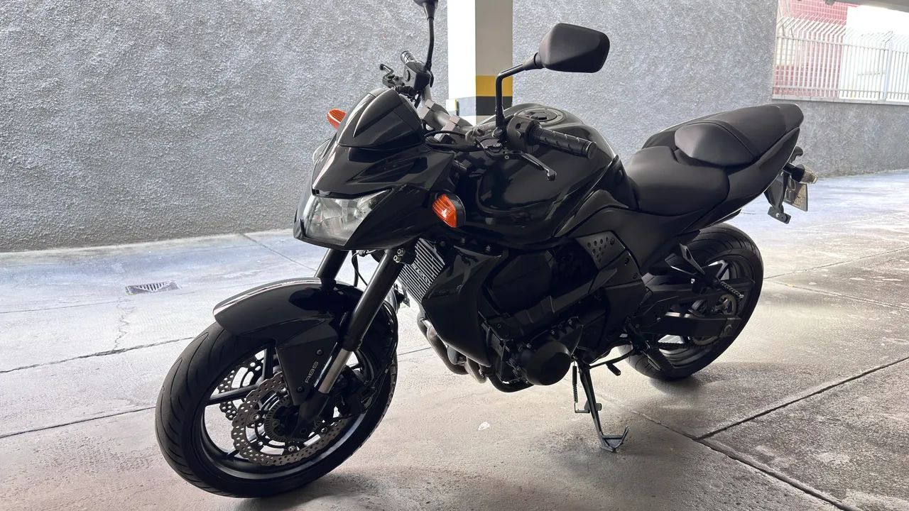 Z 750 2012 - 1459075005 | OLX