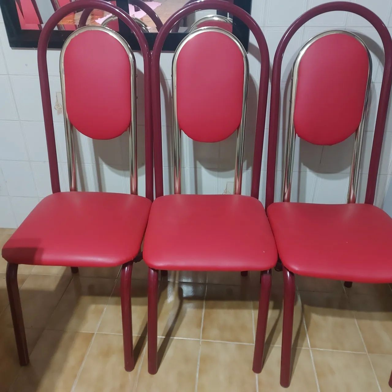 Vendo 6 cadeiras  AMOFADADO 