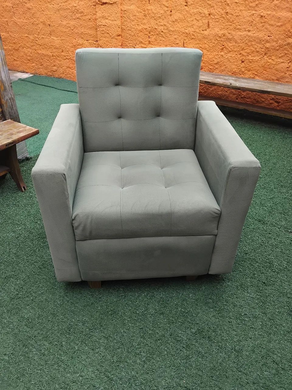 Poltrona semi nova (Entrego)